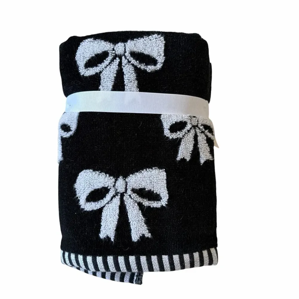 Style Sanctuary chic black